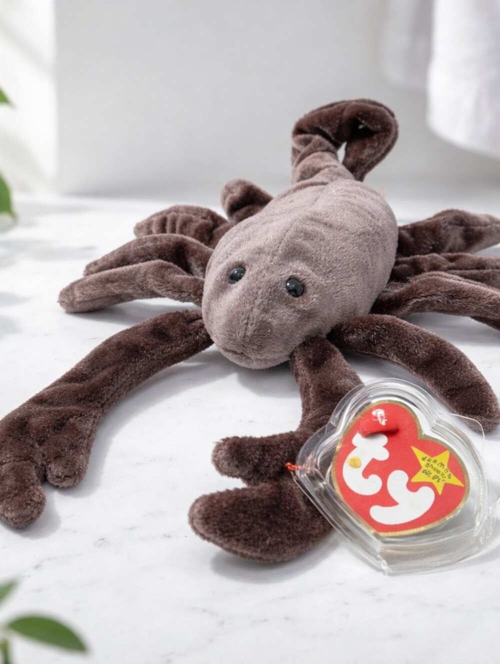 Collectable "Stinger" 1998 Ty Beanie Babies with tag error